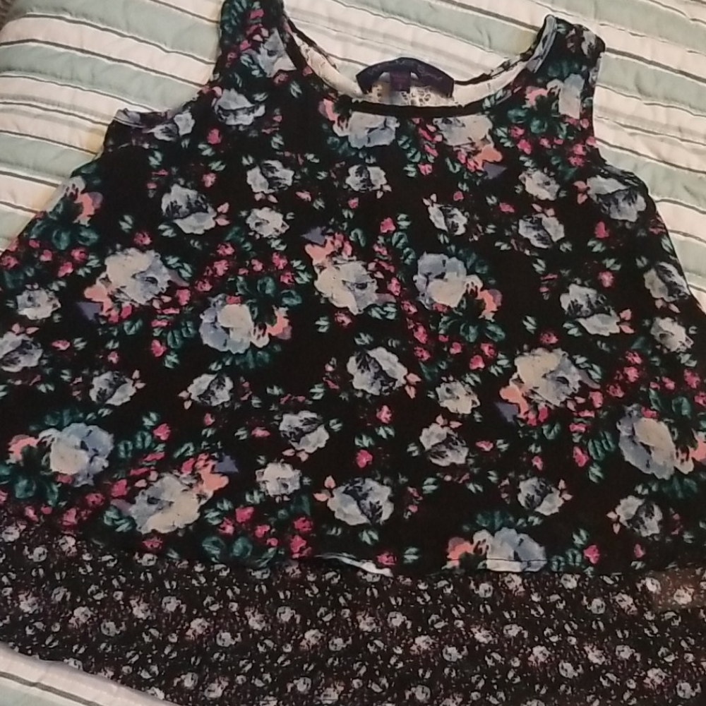 ☄Little girls floral layered tank with lace detail